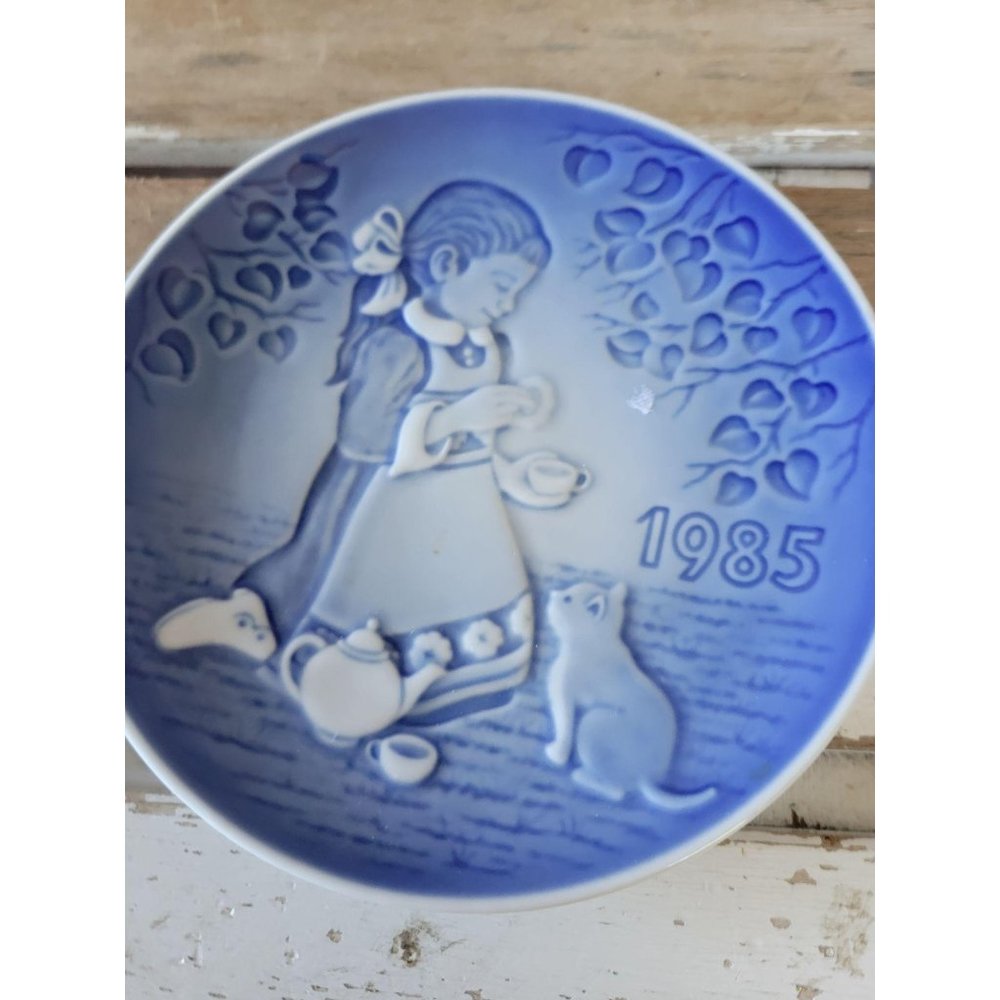 B&g magical tea party 1985‎ children's Day plate ca